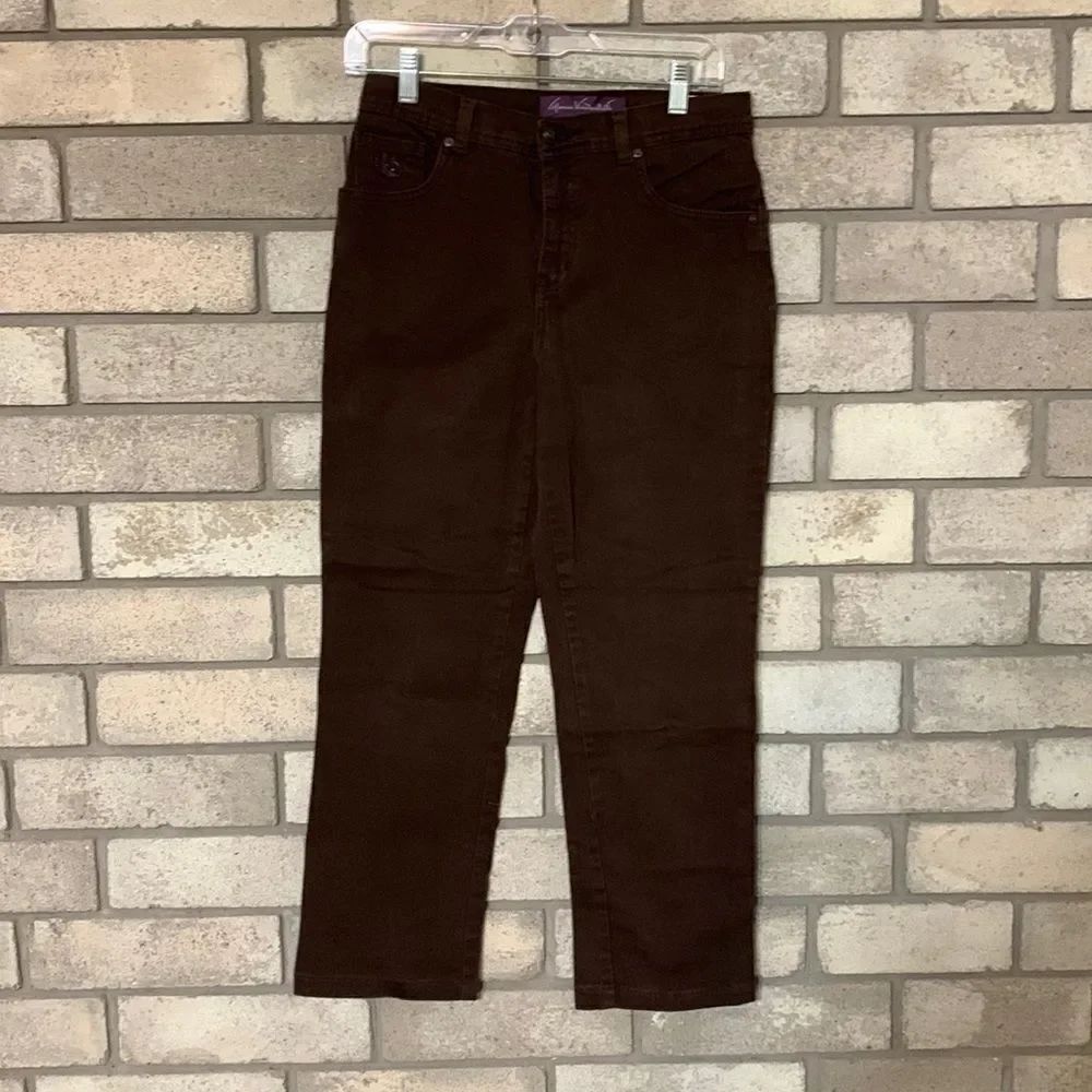 3for$20 brown jeans size 6 short